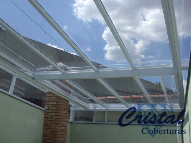 Cobertura em Vidro Fixa - Área Fundos